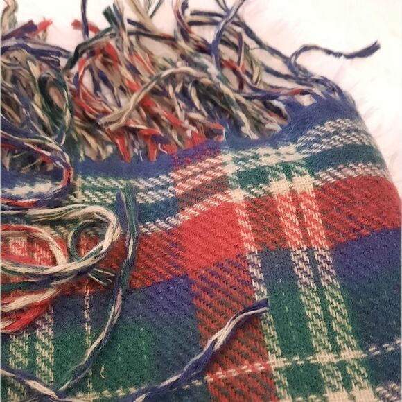 D&Y Plaid Scarf/Wrap/Throw    - Picture 3 of 8